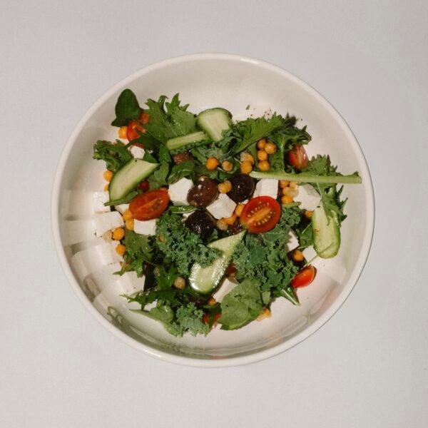 Comida mediterránea con vegetales